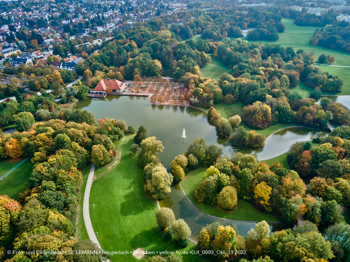 13.10.2022 - Der Ostpark mit See und Biergarten in Neuperlach
